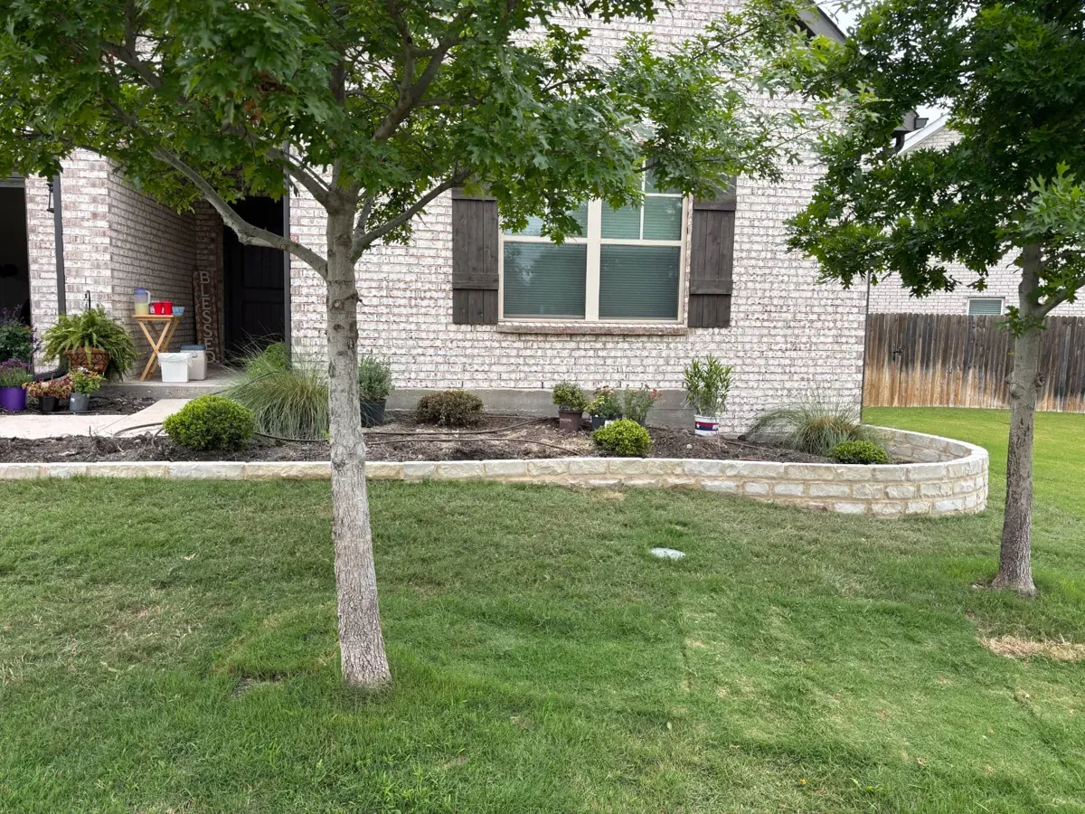 Curved Austin Stone Flower Bed Border