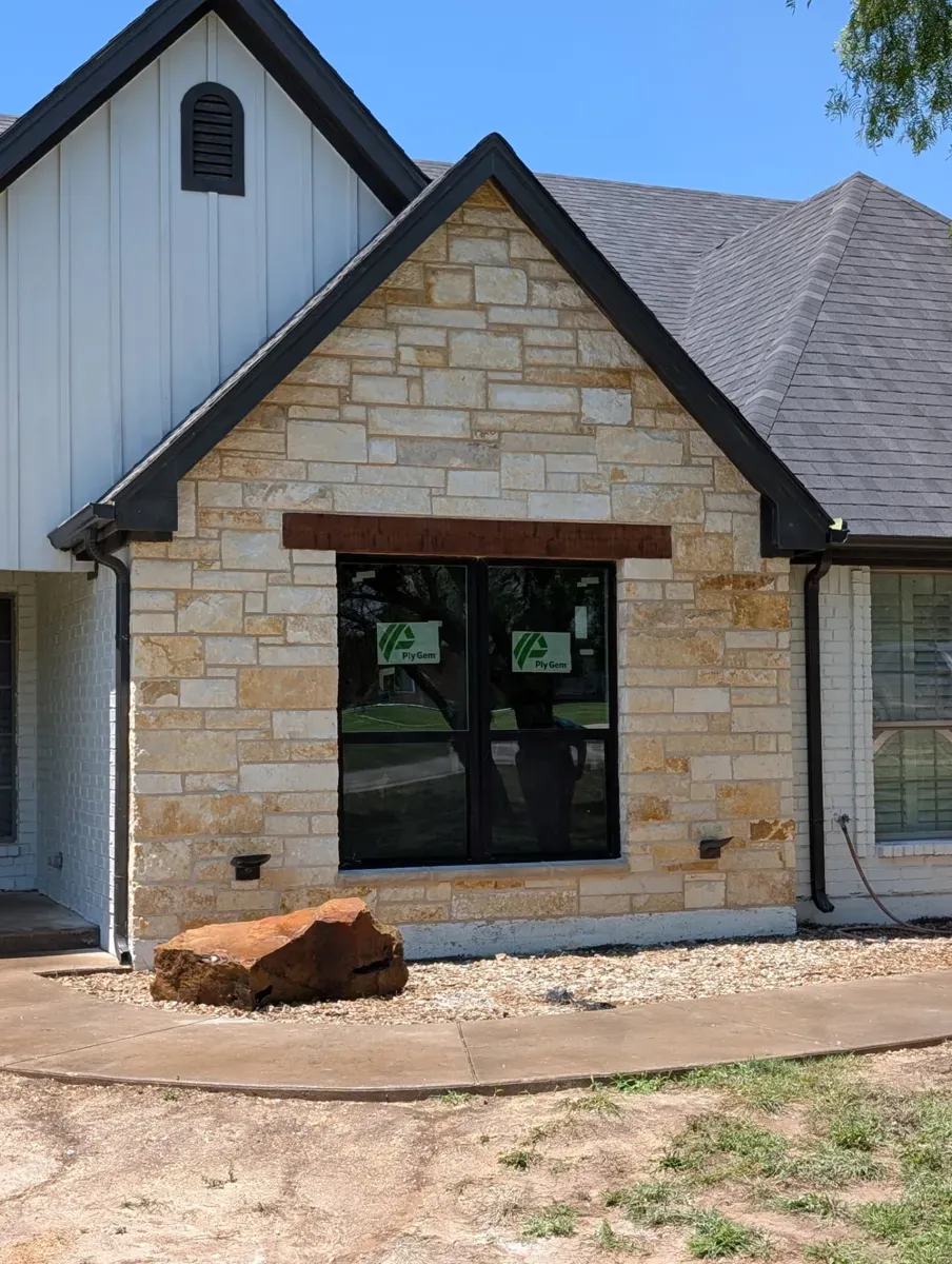 Austin Stone Veneer Wall by Parker County Masonry