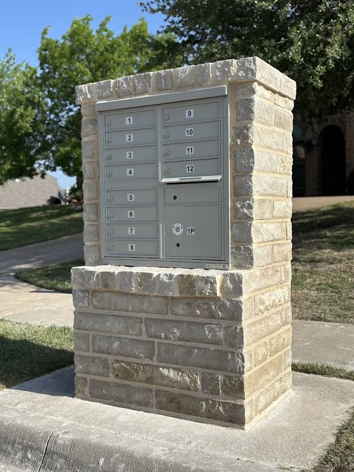 Commercial CBU Mailbox with Austin Stone Surround