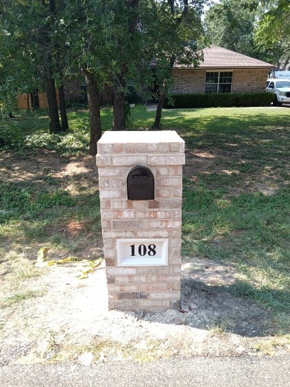 Tan Brick Mailbox #108